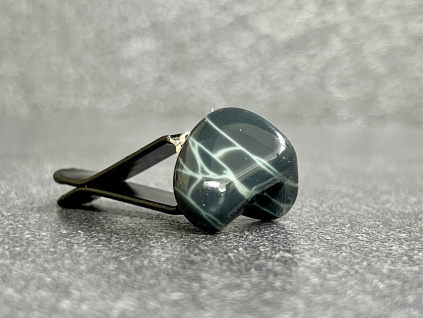 5472 1 dekorace do auta z mineralu a polodrahokamu ochrana na cesty z obsidianu pavouciho