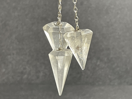 7254 3 kyvadla z mineralu kristal kyvadlo