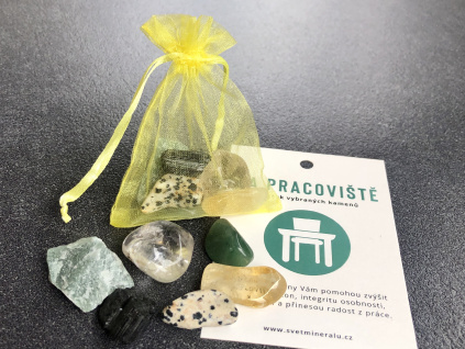 8223 3 balicek mineralu na pracoviste