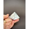 10218 3 pyramidy z mineralu a polodrahokamu magnezitova pyramida dekorace z magnezitu ve tvaru pyramidy