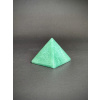 13143 9 pyramidy z min eralu a polodrahokamu pyramida z avanturinu zeleneho avanturinova dekorace ve tvaru pyramidy