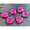 15867 1 privesky z mineralu achat fuchsiovy ruzovy privesek srdce