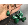 25480 2 privesky z mineralu malachit privesek