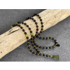 30492 2 nahrdelniky z mineralu achat cerny a zeleny faset hematit zlaceny nahrdelnik