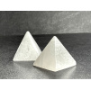 30663 2 pyramidy z mineralu selenit pyramida