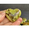 32486 3 srdce z mineralu opal zeleny srdce