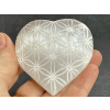 srdce z minerálů, selenit bílý srdce s gravírováním, gravírované