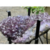 34606 4 druzy z mineralu ametystova druza na stojanku dekorace z ametystu velka ametystovy konferencni stolek