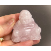 buddha z minerálů a polodrahokamů, růženínový buddha, dekorace z růženínu
