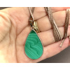 přívěsky z minerálů a polodrahokamů, malachitový přívěsek, šperky s malachitem