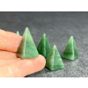 4605 1 pyramidy z mineralu avanturin zeleny pyramida dekorace z avanturinu zeleneho ve tvaru pyramidy