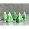 4605 pyramidy z mineralu avanturin zeleny pyramida dekorace z avanturinu zeleneho ve tvaru pyramidy