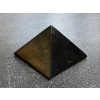 8538 2 pyramidy z mineralu sungitova pyramida
