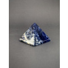8886 7 pyramidy z mineralu a polodrahokamu sodalitova pyramida dekorace ze sodalitu ve tvaru pyramidy