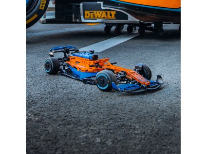 lego mcl35 at track sq