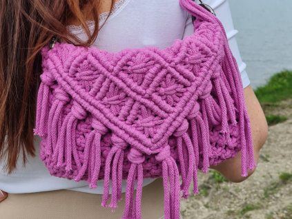 Titulka macrame kabelka (2)