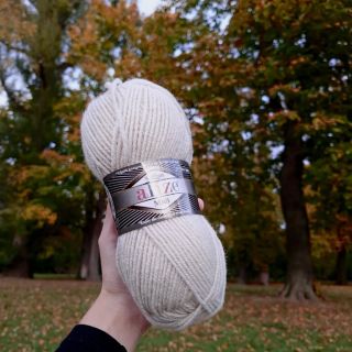 S príchodom jesene k nám prichádza aj nová paleta farieb. Tieto klbká nádherných odtieňov sú ideálne na chladnejšie...