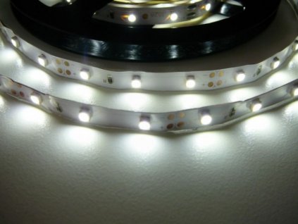 132100 led pasek 5m 4 8w economy