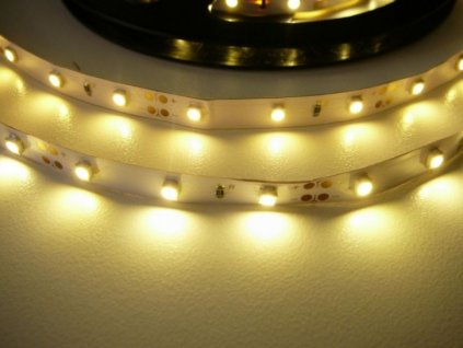 132101 led pasek 5m 4 8w economy