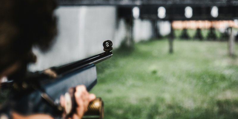 Jak zlepšit přesnost střelby – 7 praktických tipů pro každého střelce