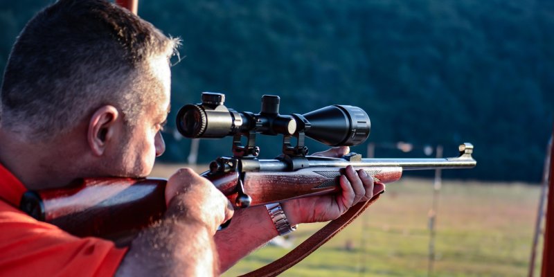 Nový zákon o zbraních 2026: Co se mění od 1. ledna?