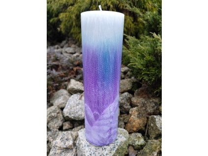 Palmová svíčka Rovnováha, výška 25 cm, průměr 8 cm, ručně vyráběná z palmového vosku s krystalickou strukturou, symbol harmonie, klidu a lehkosti.