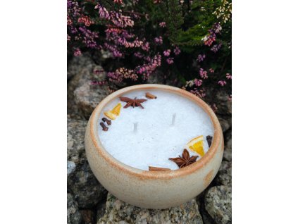 Vánoční palmová svíčka v kameninové misce 14cm – badyán & skořice