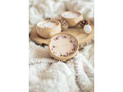 Sojová svíčka v kameninové misce 9 cm s jemnými kvítky