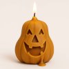 hnědá svíčka dýně