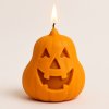 oranžová svíčka dýně