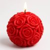Pugét růží svíčka červená