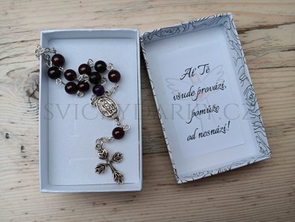 Minerální růženec do auta křížek GRANÁT