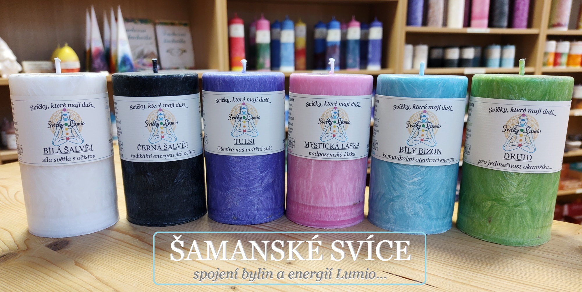 Svíce s bílou šalvějí, černou šalvějí a dalšími bylinami...