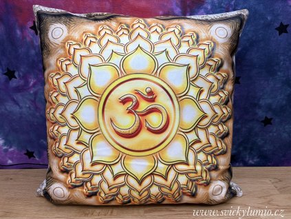 POVLAK NA POLŠTÁŘ OM ZLATÝ 04