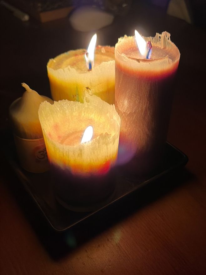 Vypadl u nás proud, tak se každé světýlko hodí 😉🕯️🌟 😁🍀 #svickykteremajidusi