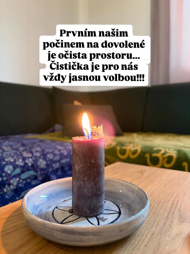 🖤 čistička nám kryje záda nejen na dovolených. Je to jedna z nejpoužívanějších a také nejprodávanějších svící. 🖤Kdo z nás...