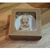 upraveny buddha v krabicce