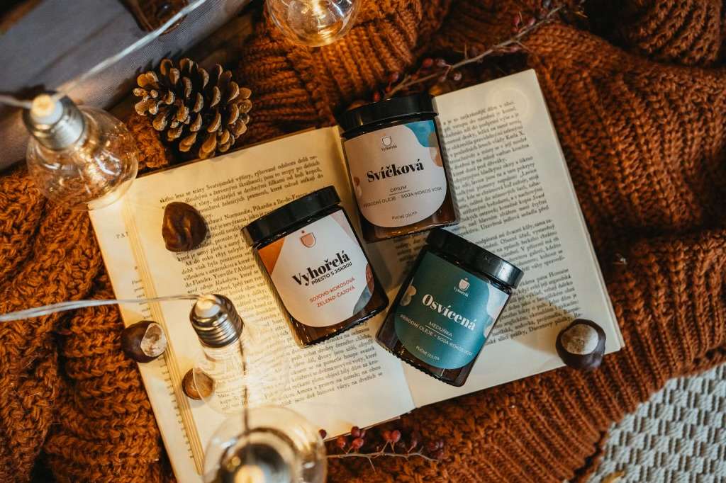 Jak odstranit zbytky vosku ze svíčky? Řekněte abrakadabra