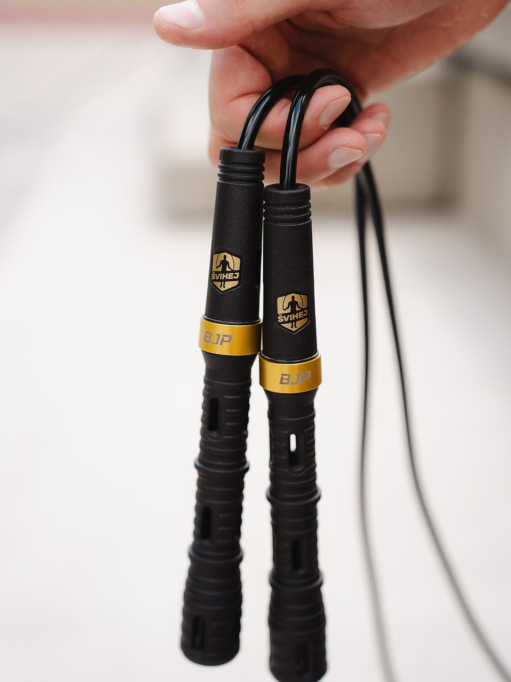 Katana Rope BJP 6 mm - detal długich uchwytów w czarno-złotym dizajnie