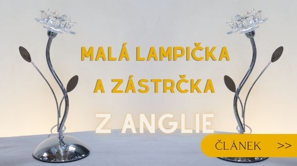 Malá lampička a zástrčka z Anglie