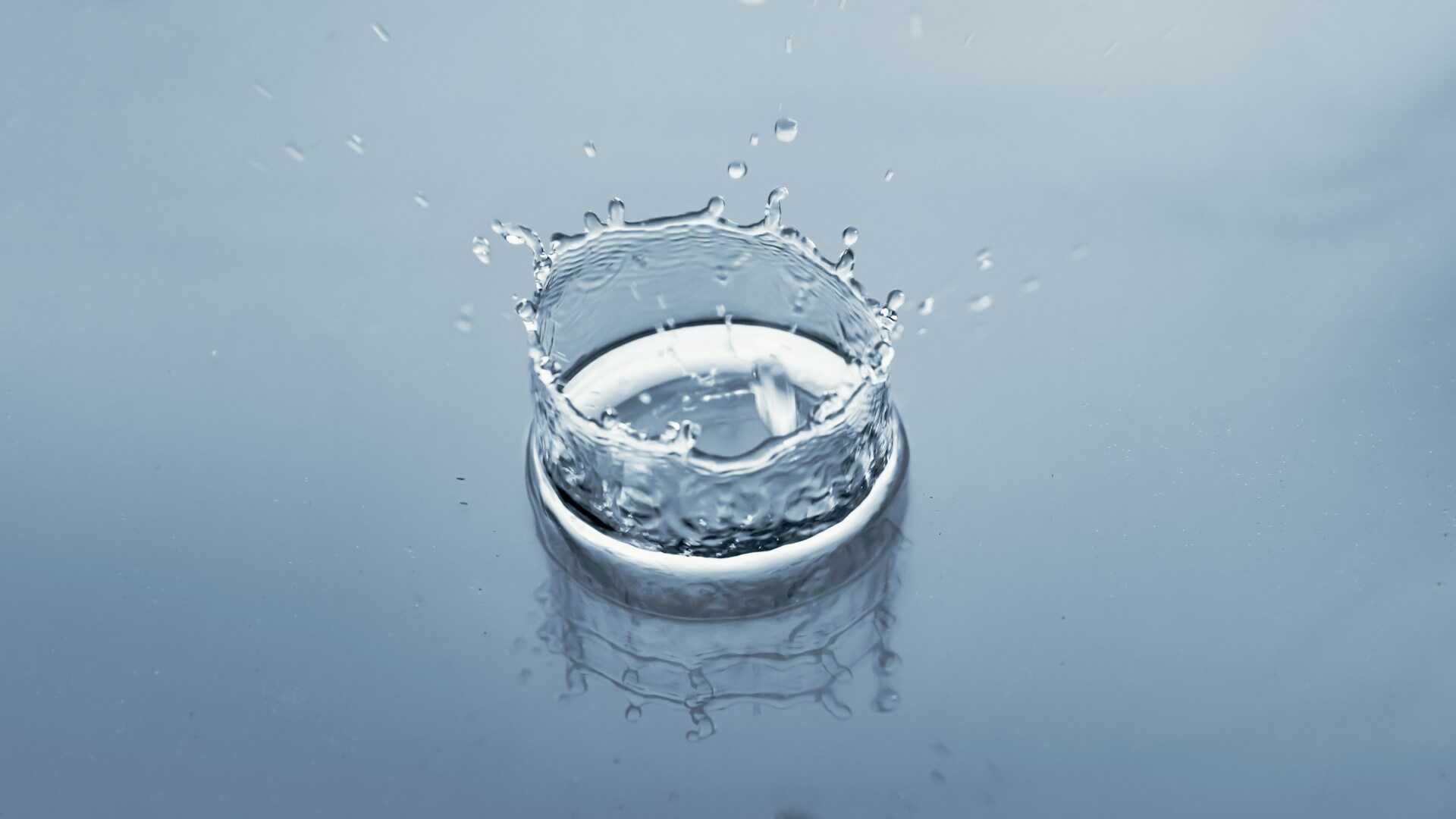 Co je destilovaná voda a jak ji využít v domácnosti?