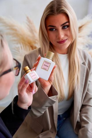 Miluješ elegantí a smyslné vůně? ✨ Tak Misaki a Yumiko jsou pro tebe to pravé! 😍 Spojují v sobě květiny, jemnou sladkost a...