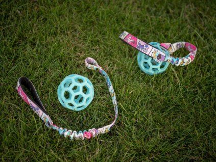 Bungee handle Agility comic  Interchangeable bungee handle for balls and toys with an opening · 54 cm