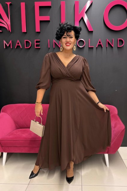 Dlhé spoločenské šaty s rukávom