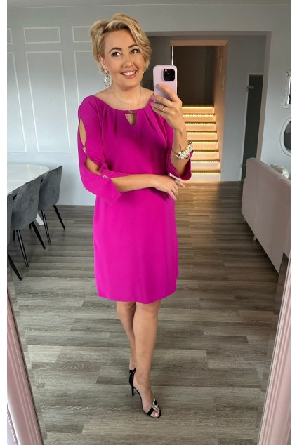 Krátke cyklaménové šaty s 3/4 rukávom 197/3