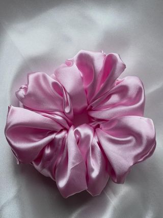 Light rose patrí spolu s čiernou k najpredávanejšej farbe. Nájdi si aj ty svoju obľúbenú farbu....