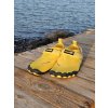 7261fbcc20a1505178bfac8a161a2abe bejkroll boty do vody zlute predek