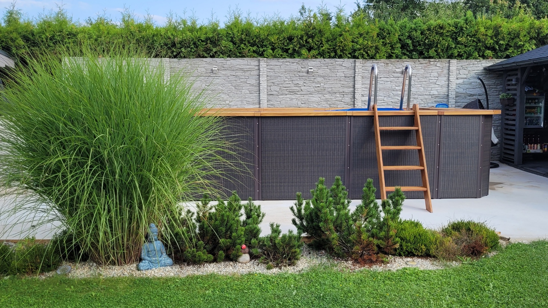 Luxusní bazény Technypools s obložením SOLAIRE: dokonalá oáza vaší zahrady