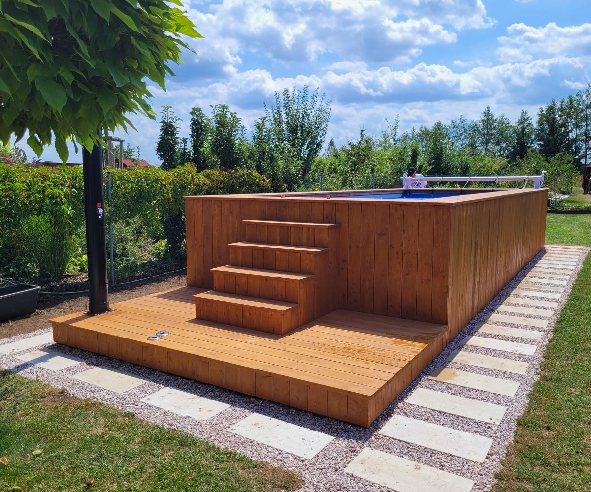 Jak na křišťálově čistou vodu v bazénu: užitečné rady a tipy