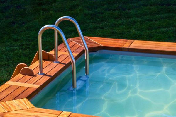 Jak předejít korozi nerezových částí v bazénu